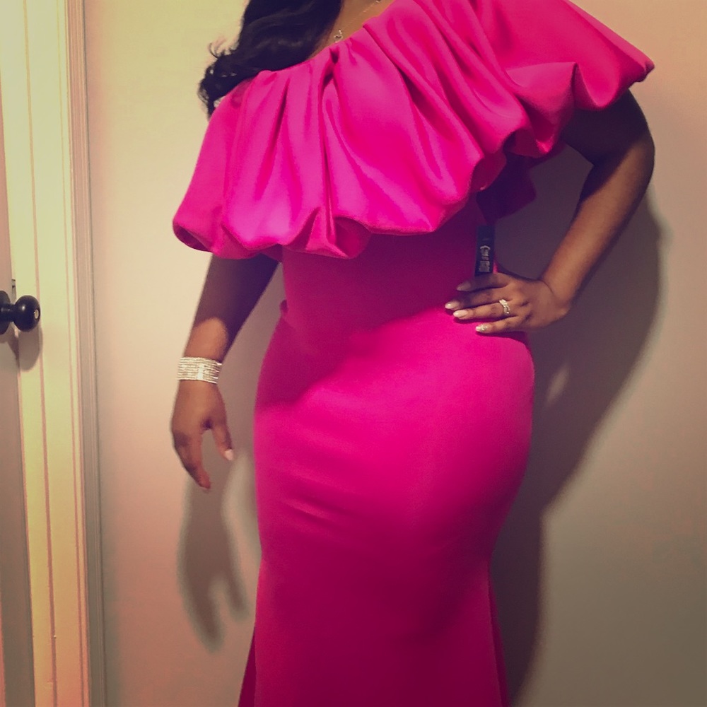 💞💗Pink Mermaid Maxi🧜‍♀️ off the shoulder gown